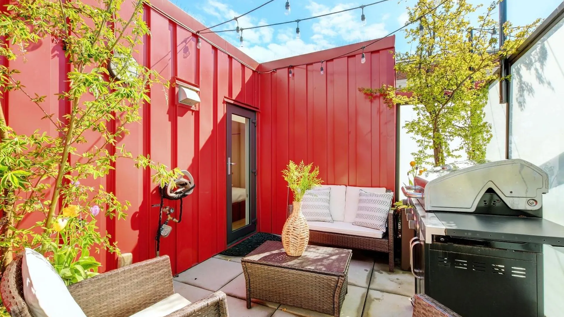 West Coast Loft With Rooftop Patio + Harbour View Victoria